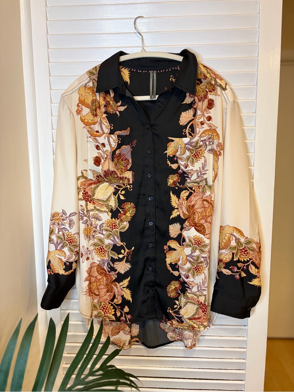 Anthropologie Floral Button-Down Blouse Size S Old Money Maximalist Luxury